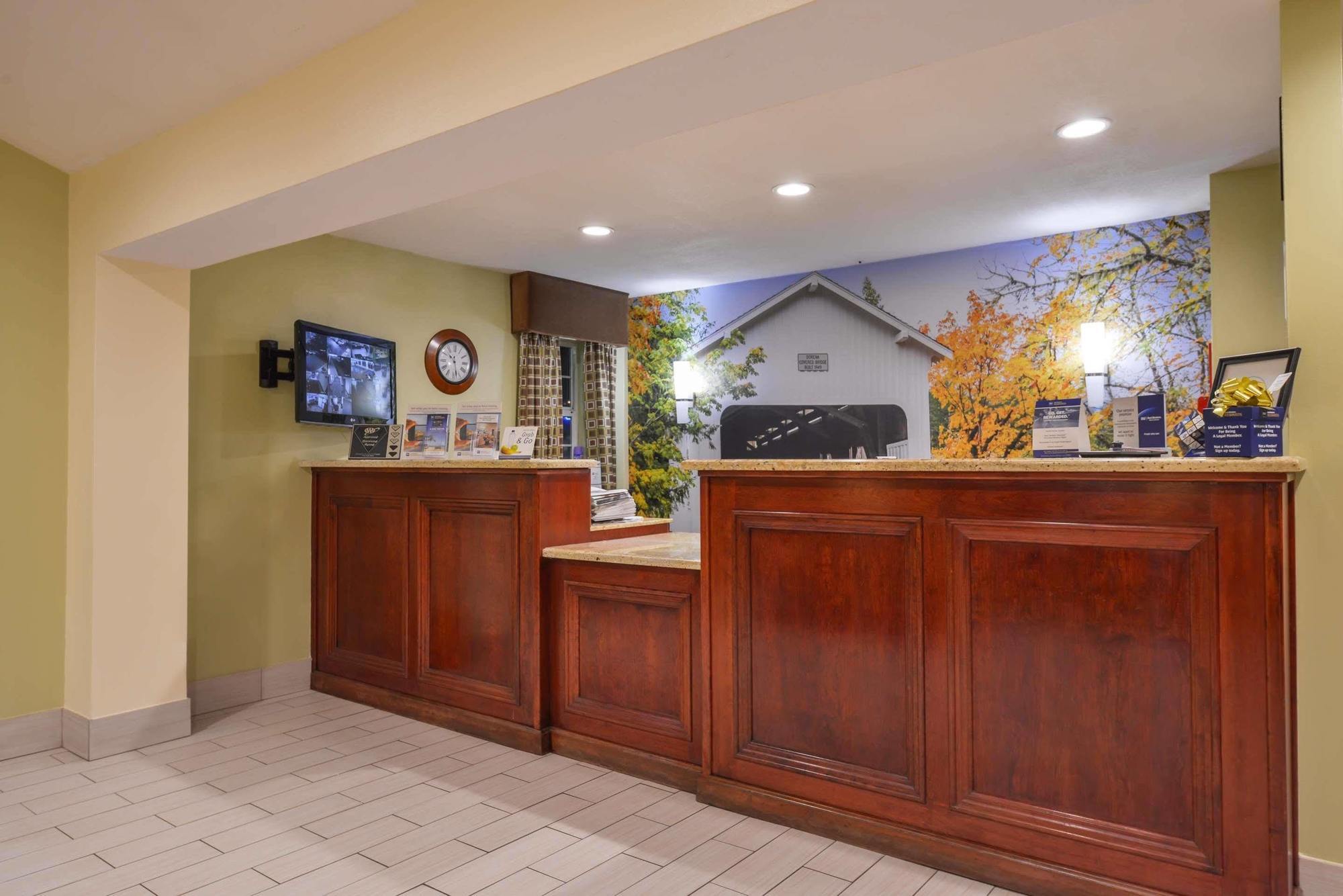 Best Western Cottage Grove Inn Extérieur photo